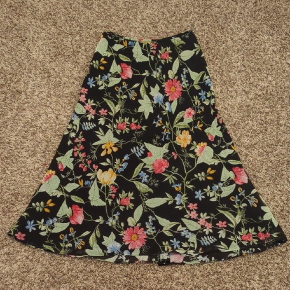 Kasper Dresses & Skirts - Kasper black multicolor floral viscose a line midi skirt